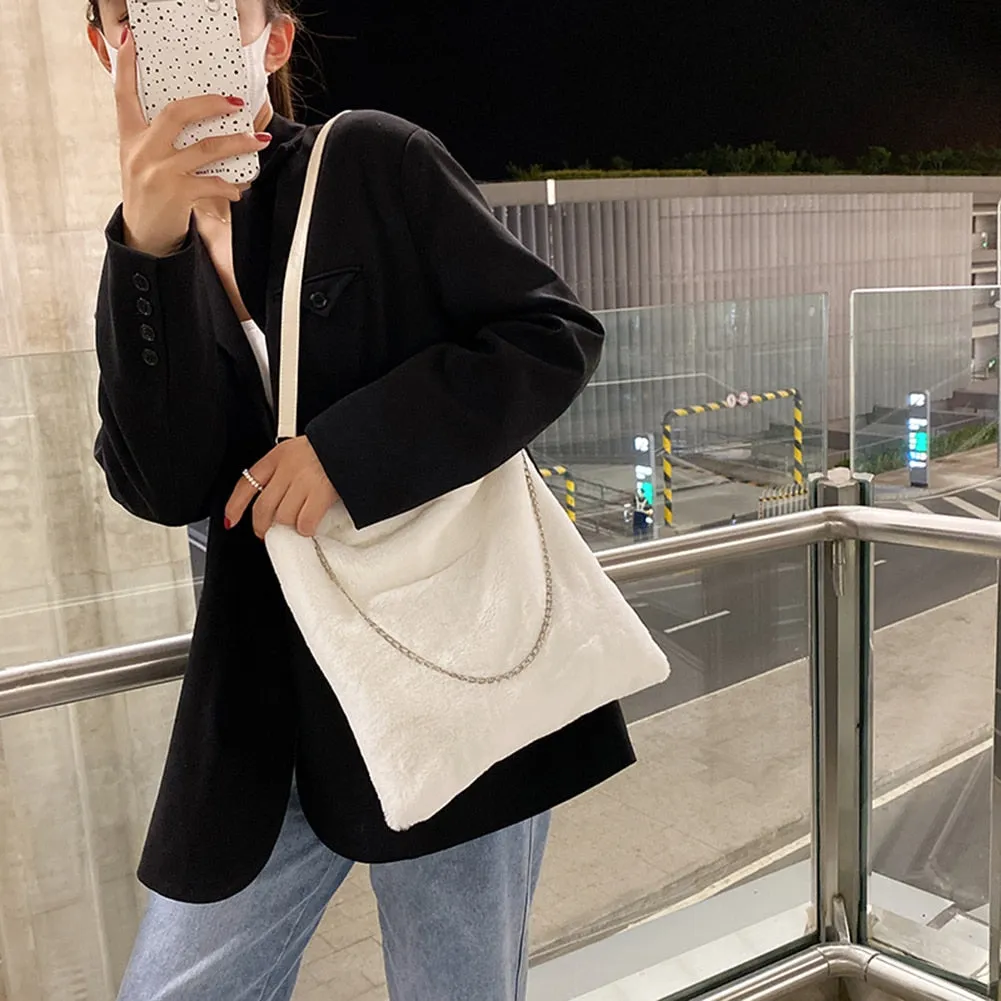 Back to College Fashion Women Solid Color Shoulder Bag 2021 Winter Soft Plush Bucket Bag Faux Fur Shopping Bag Large Capacity Fluffy Chain Bags
