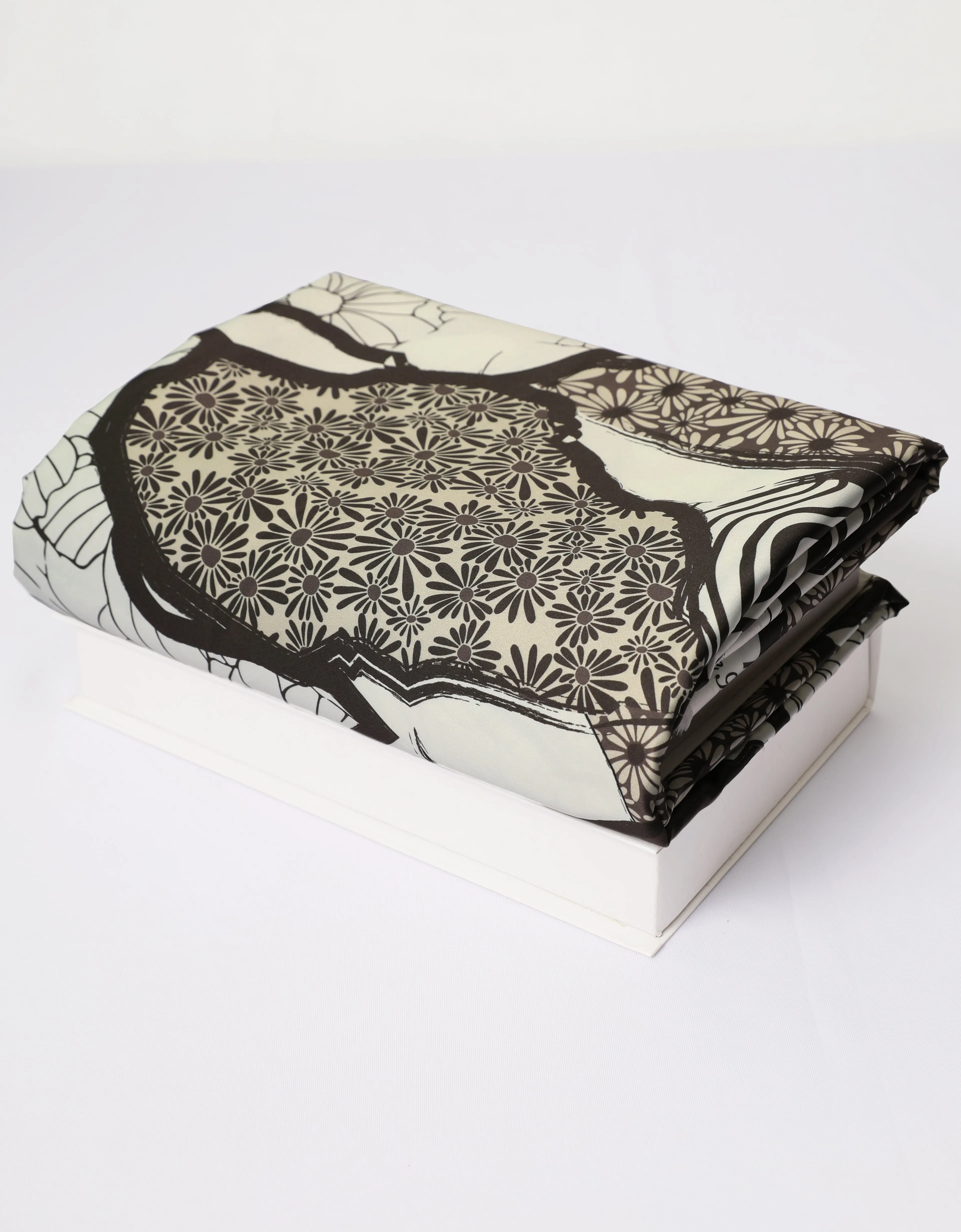 JASMINE SATIN (OFF WHITE   DARK BROWN)