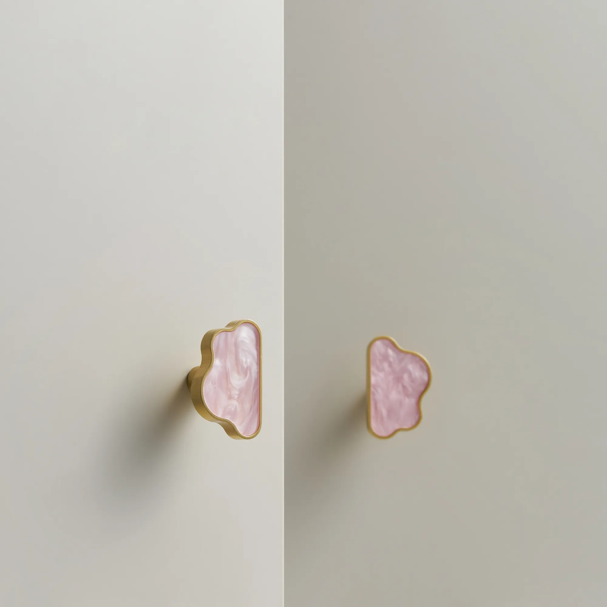 ONYX CLOUD / Solid Brass Knob
