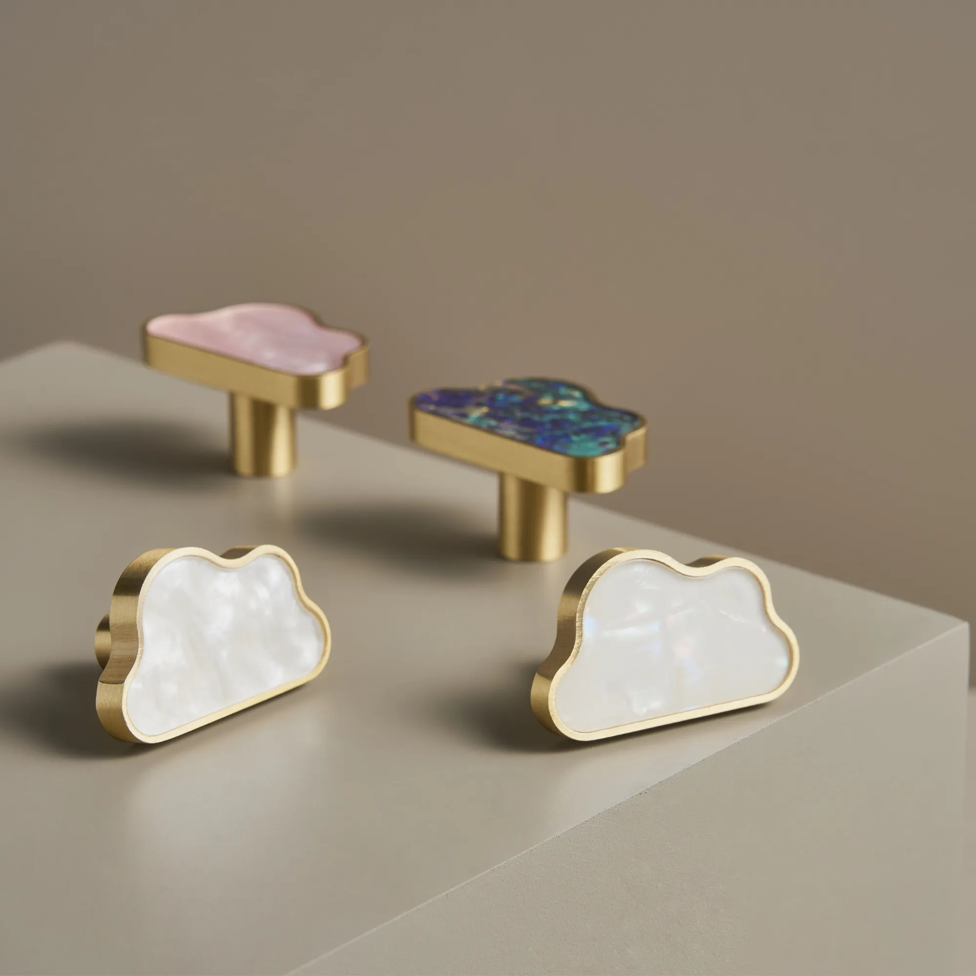 ONYX CLOUD / Solid Brass Knob