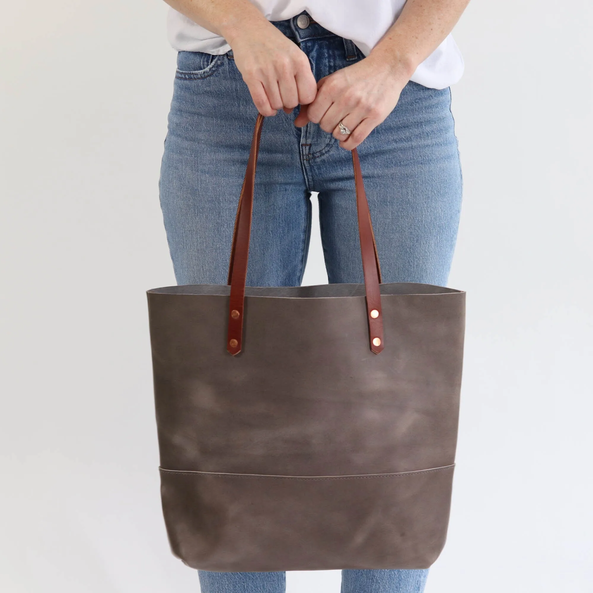 Work Tote in Italian Vegetable Tanned Leather - Gray