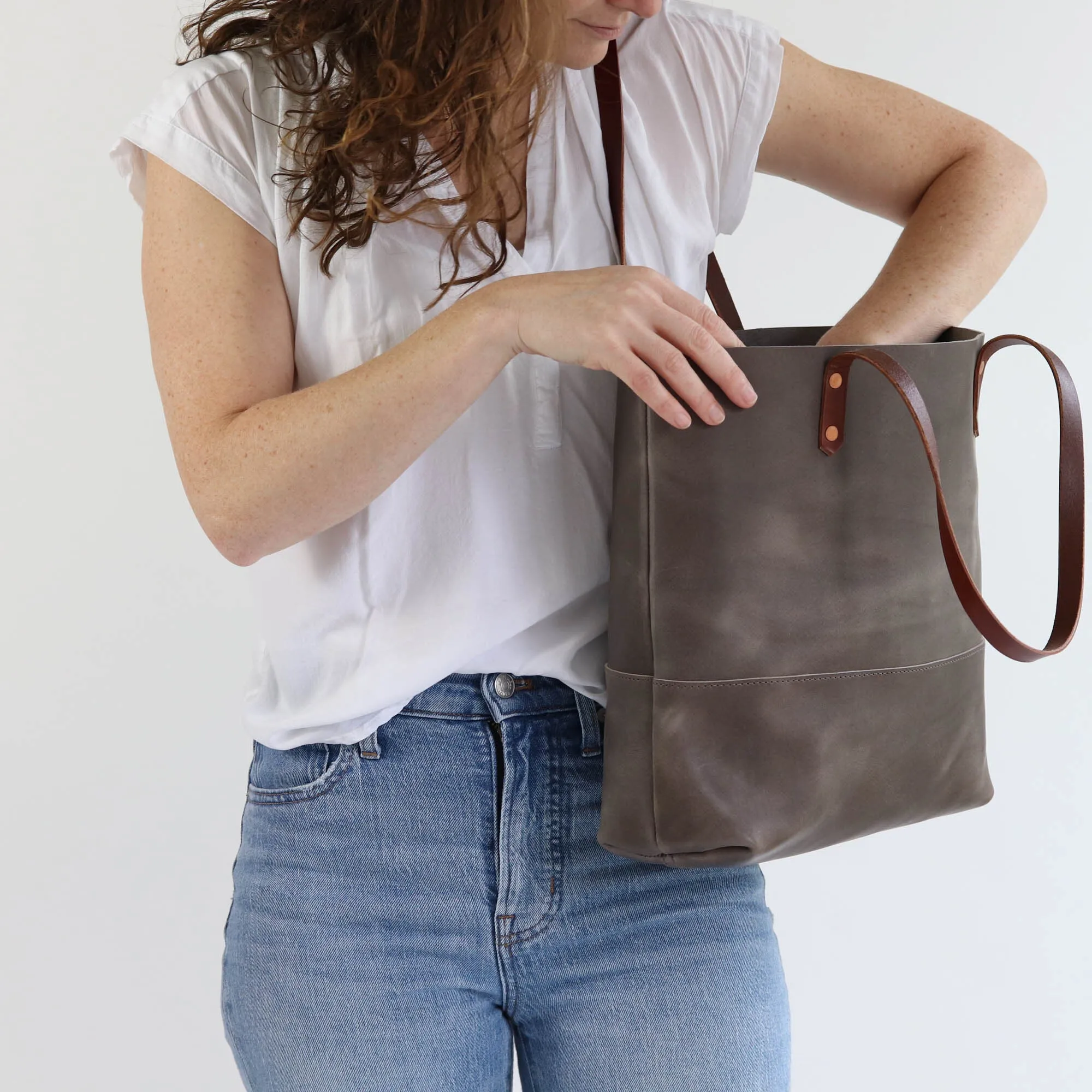 Work Tote in Italian Vegetable Tanned Leather - Gray